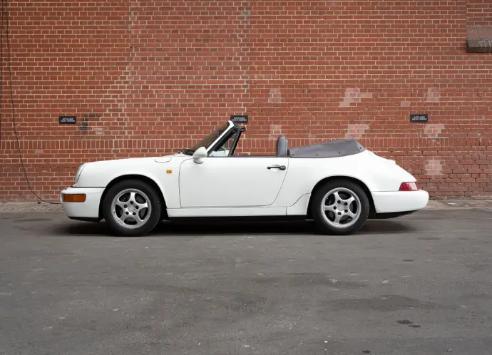 Porsche 911 Carrera Cabriolet (964)