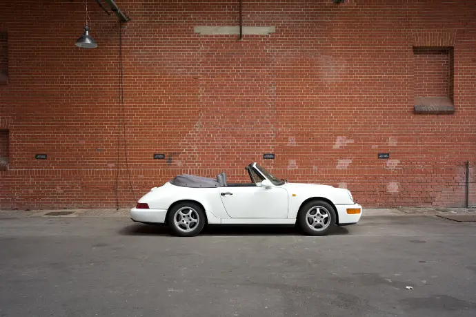 Porsche 911 Carrera Cabriolet (964)