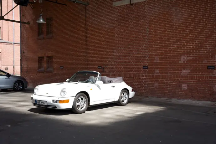 Porsche 911 Carrera Cabriolet (964)