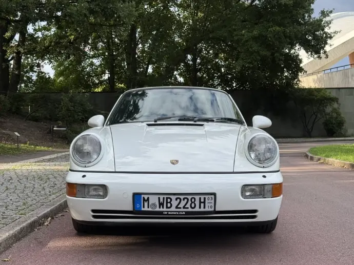 Porsche 911 Carrera Cabriolet (964)
