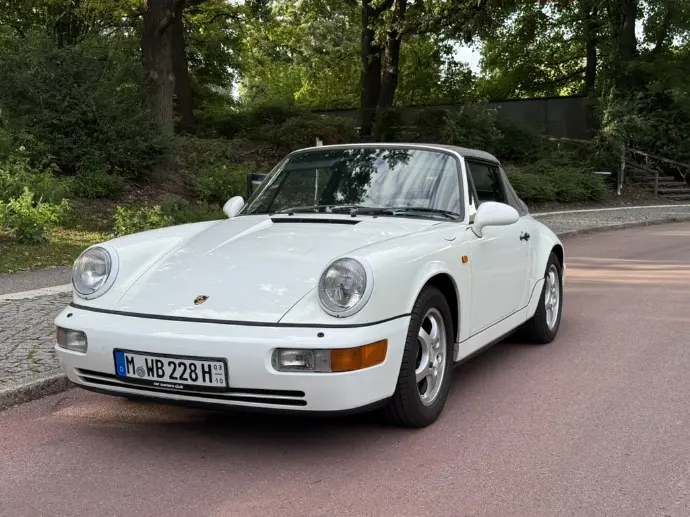 Porsche 911 Carrera Cabriolet (964)