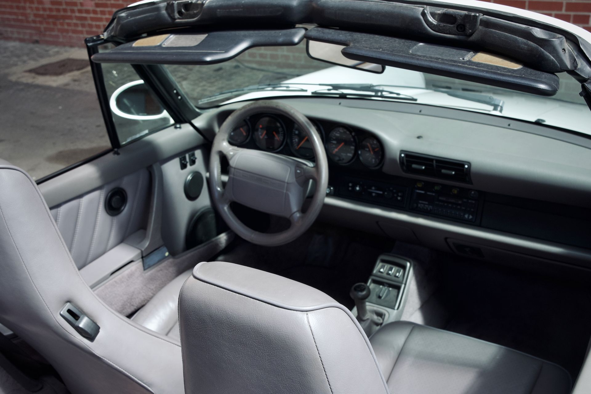 Porsche 911 Carrera Cabriolet (964)