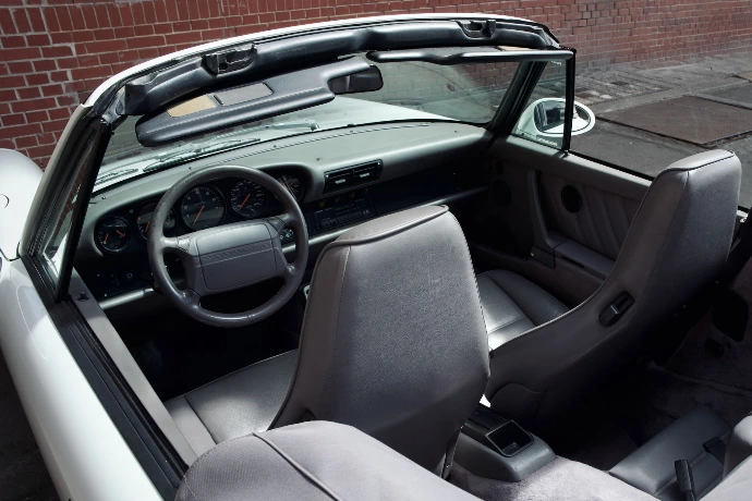 Porsche 911 Carrera Cabriolet (964)